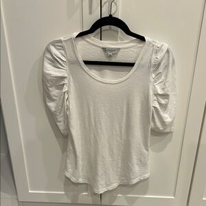 Liverpool White shirred Sleeve Top. Scoop neck. Size XS. Great condition.